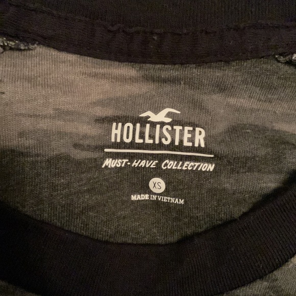 Hollister Camouflage T-Shirt - Picture 3 of 3